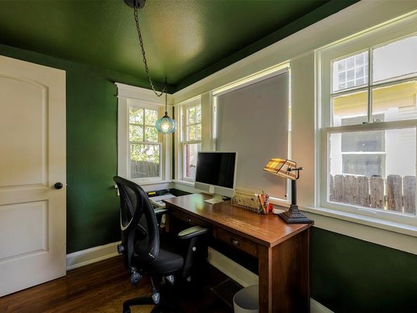 2204  6th Avenue , Fort Worth Texas 76110