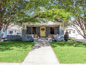 2204  6th Avenue , Fort Worth Texas 76110