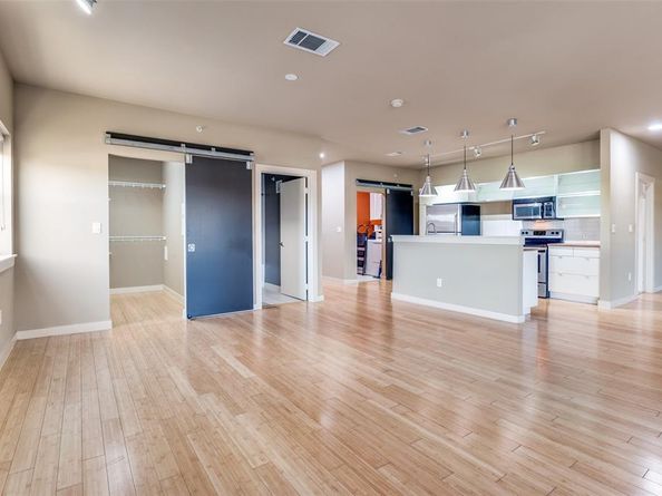 1111 S Akard Street  300, Dallas Texas 75215