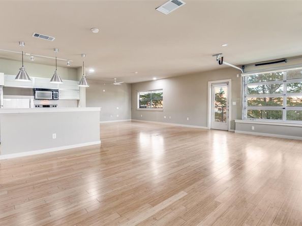 1111 S Akard Street  300, Dallas Texas 75215