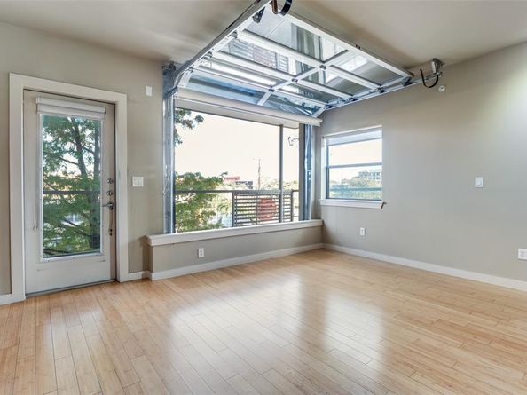 1111 S Akard Street  300, Dallas Texas 75215