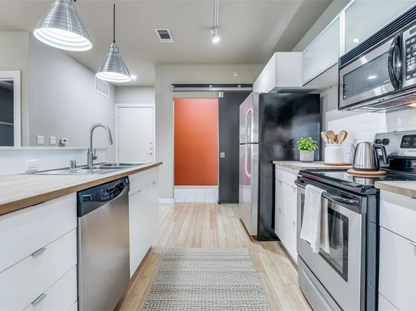 1111 S Akard Street  300, Dallas Texas 75215