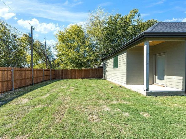 1254 E Jefferson Avenue , Fort Worth Texas 76104