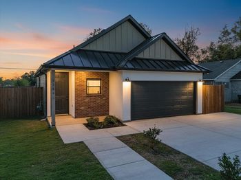 1254 E Jefferson Avenue 