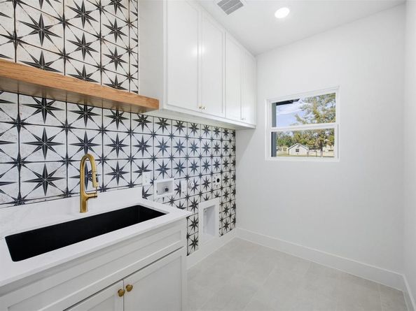 1254 E Jefferson Avenue , Fort Worth Texas 76104