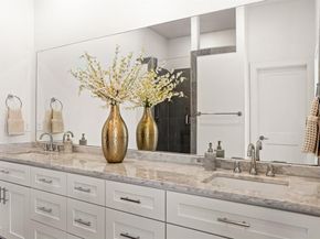 4222  Roseland Avenue  102, Dallas Texas 75204