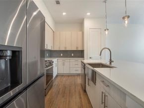 4205  Roseland Avenue  205, Dallas Texas 75204