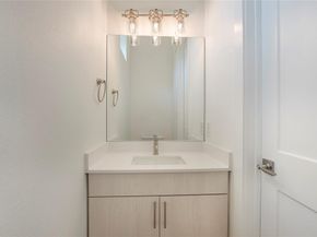 4205  Roseland Avenue  205, Dallas Texas 75204