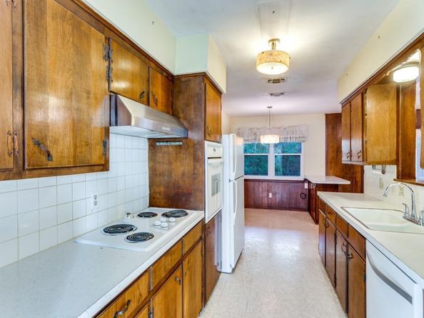 4017  Burkett Drive , Benbrook Texas 76116