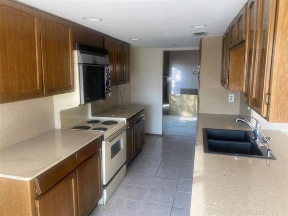 1700  Hartford Drive , Carrollton Texas 75007