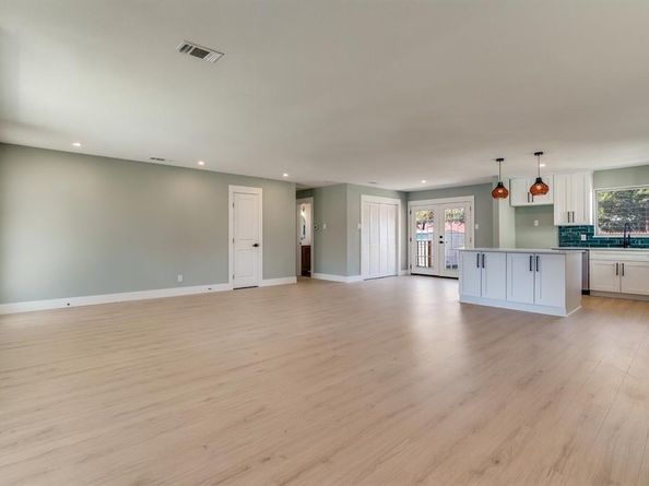 9209  Rustown Drive , Dallas Texas 75228