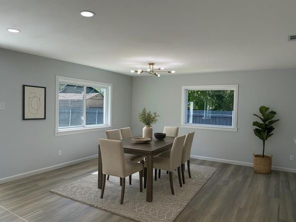 2972  Eric Lane , Farmers Branch Texas 75234