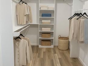 2972  Eric Lane , Farmers Branch Texas 75234