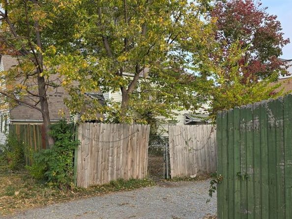 4300  Roseland Avenue , Dallas Texas 75204