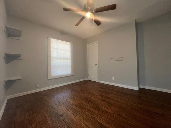 2722  Locust Avenue , Dallas Texas 75216