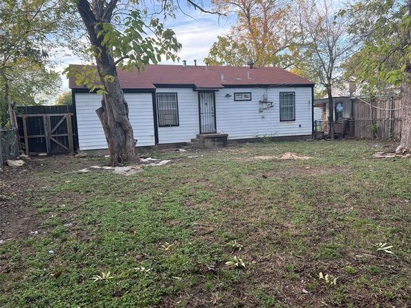 2722  Locust Avenue , Dallas Texas 75216