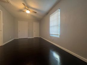 2722  Locust Avenue , Dallas Texas 75216