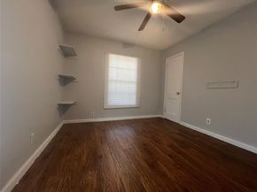 2722  Locust Avenue , Dallas Texas 75216