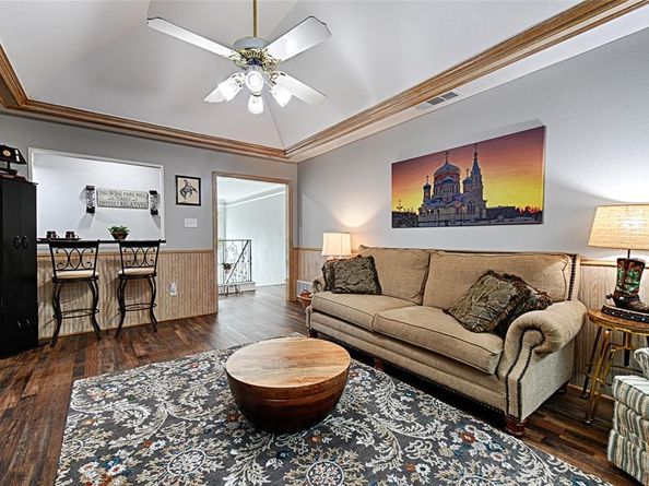 501  Farine Drive , Irving Texas 75062