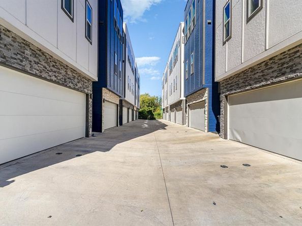 2239  Lovedale Avenue  105, Dallas Texas 75235