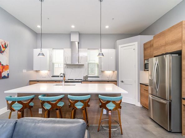 2239  Lovedale Avenue  105, Dallas Texas 75235