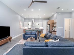 2239  Lovedale Avenue  105, Dallas Texas 75235