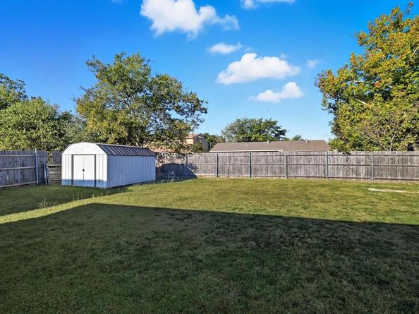 109 N Heights Drive , Crowley Texas 76036