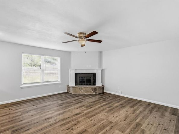 109 N Heights Drive , Crowley Texas 76036