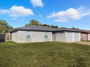 109 N Heights Drive , Crowley Texas 76036