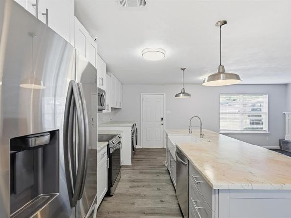 109 N Heights Drive , Crowley Texas 76036