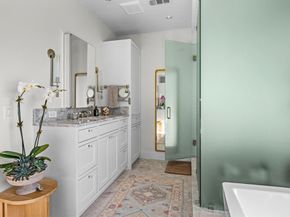 6630  Lakewood Boulevard , Dallas Texas 75214