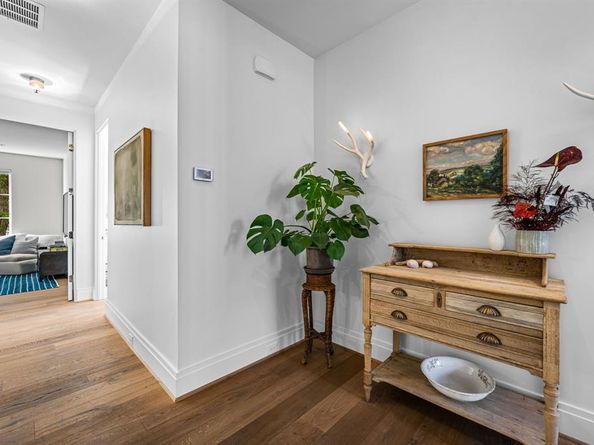 6630  Lakewood Boulevard , Dallas Texas 75214