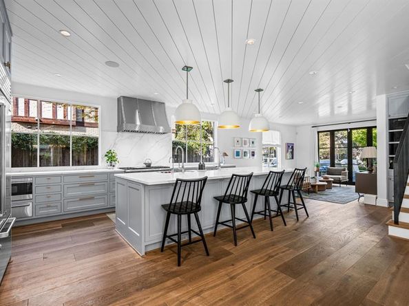 6630  Lakewood Boulevard , Dallas Texas 75214