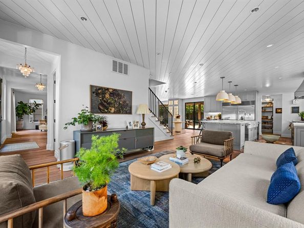 6630  Lakewood Boulevard , Dallas Texas 75214