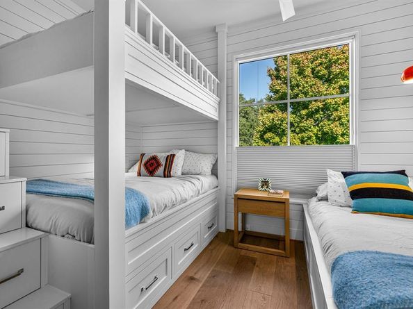 6630  Lakewood Boulevard , Dallas Texas 75214