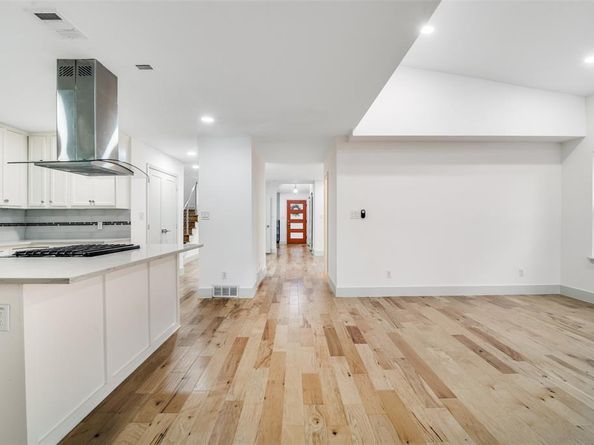 8722  Angora Street , Dallas Texas 75218