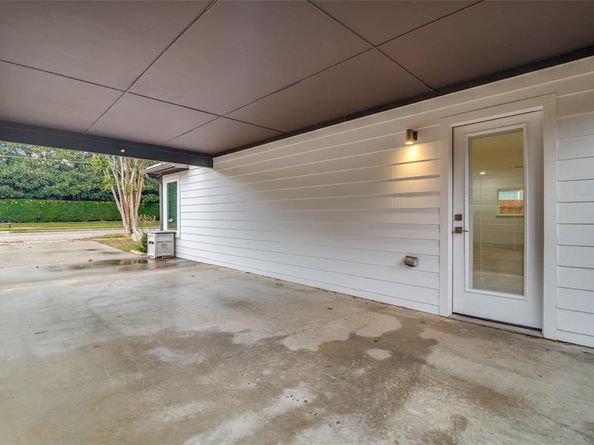 8722  Angora Street , Dallas Texas 75218