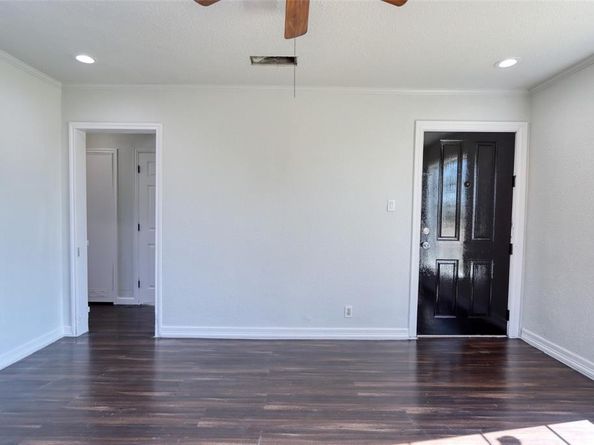 2222  Houston Street , Grand Prairie Texas 75050