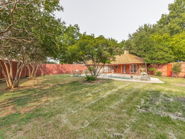 806  Pebblecreek Drive , Garland Texas 75040