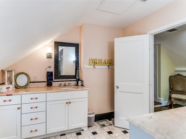 6043  Walnut Hill Circle , Dallas Texas 75230
