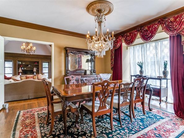 6043  Walnut Hill Circle , Dallas Texas 75230
