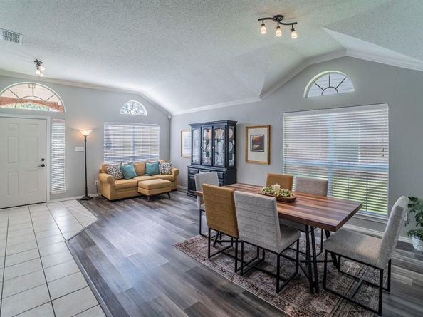 6405  Redstone Drive , Arlington Texas 76001