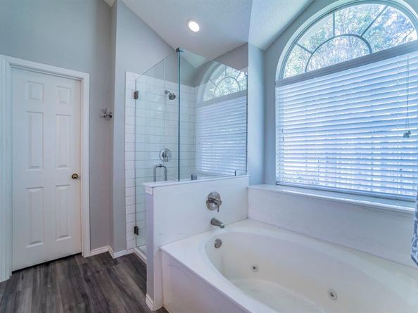 6405  Redstone Drive , Arlington Texas 76001