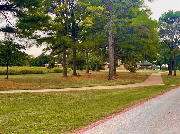 6405  Redstone Drive , Arlington Texas 76001