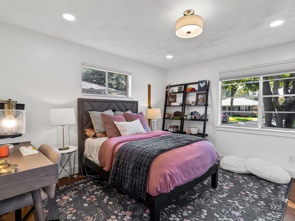10523  Wyatt Street , Dallas Texas 75218