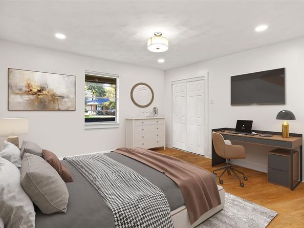 10523  Wyatt Street , Dallas Texas 75218
