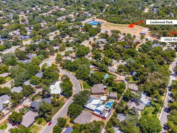 10523  Wyatt Street , Dallas Texas 75218