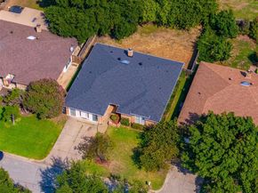 1875  Larkspur Drive , Arlington Texas 76013