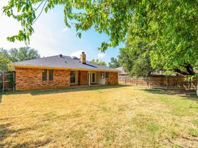 1875  Larkspur Drive , Arlington Texas 76013