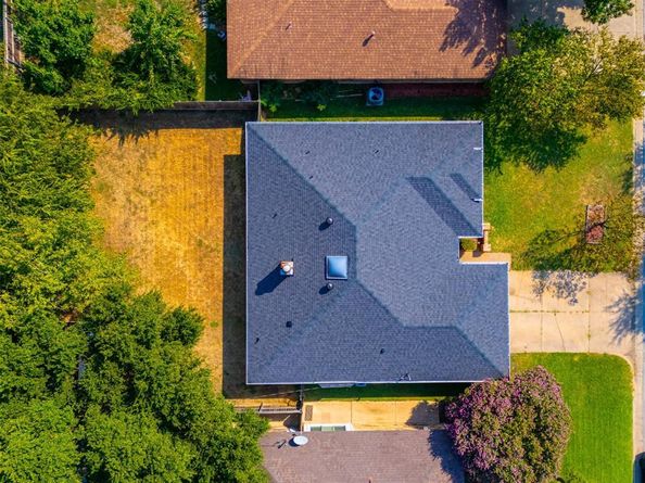 1875  Larkspur Drive , Arlington Texas 76013